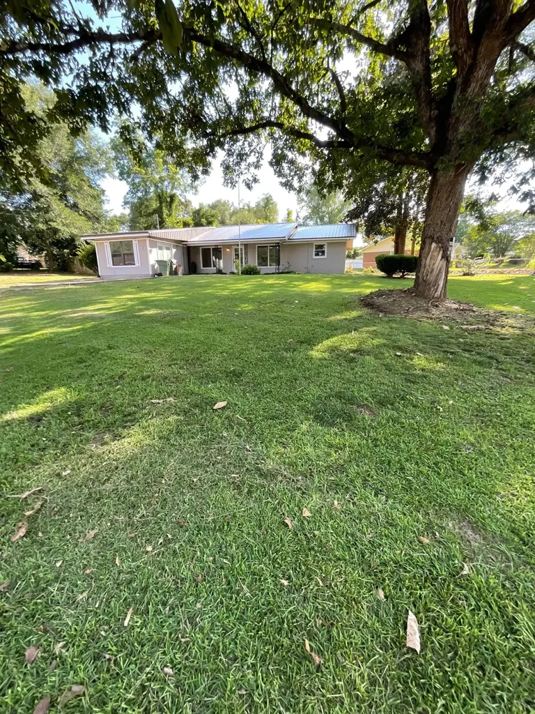 572 Sharon Lane Ozark AL 36360