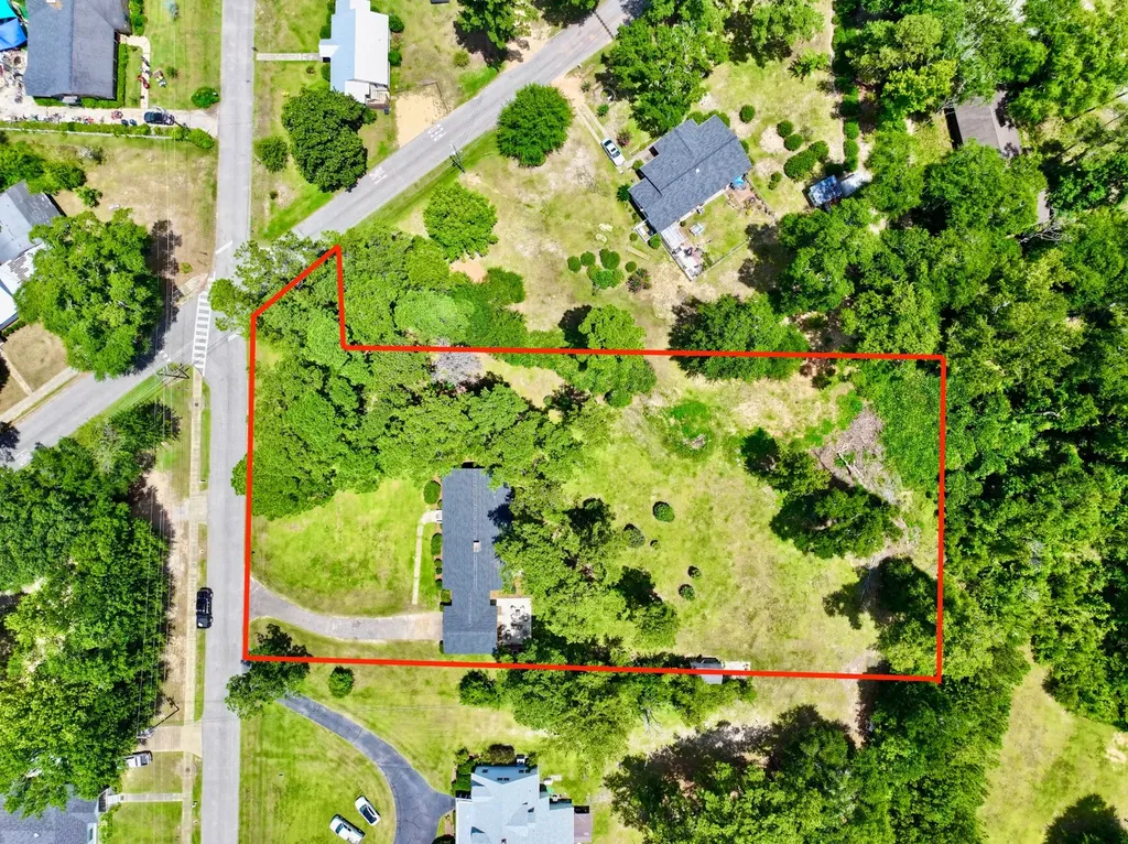 167 4th Avenue Grove Hill AL 36451