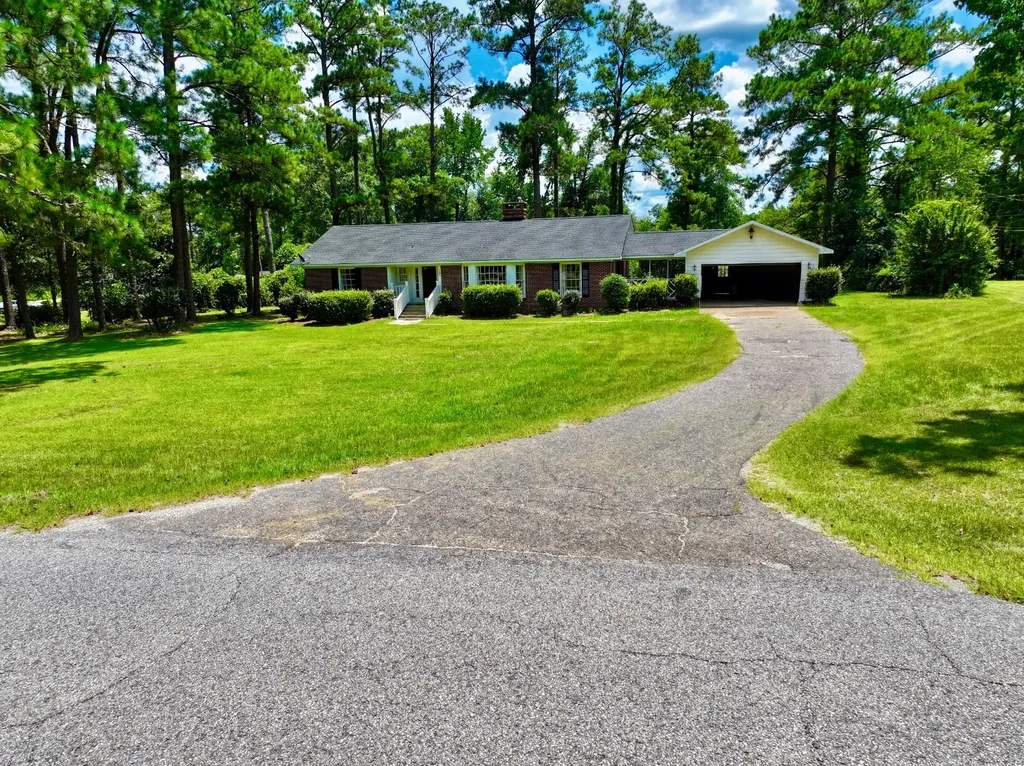 167 4th Avenue Grove Hill AL 36451