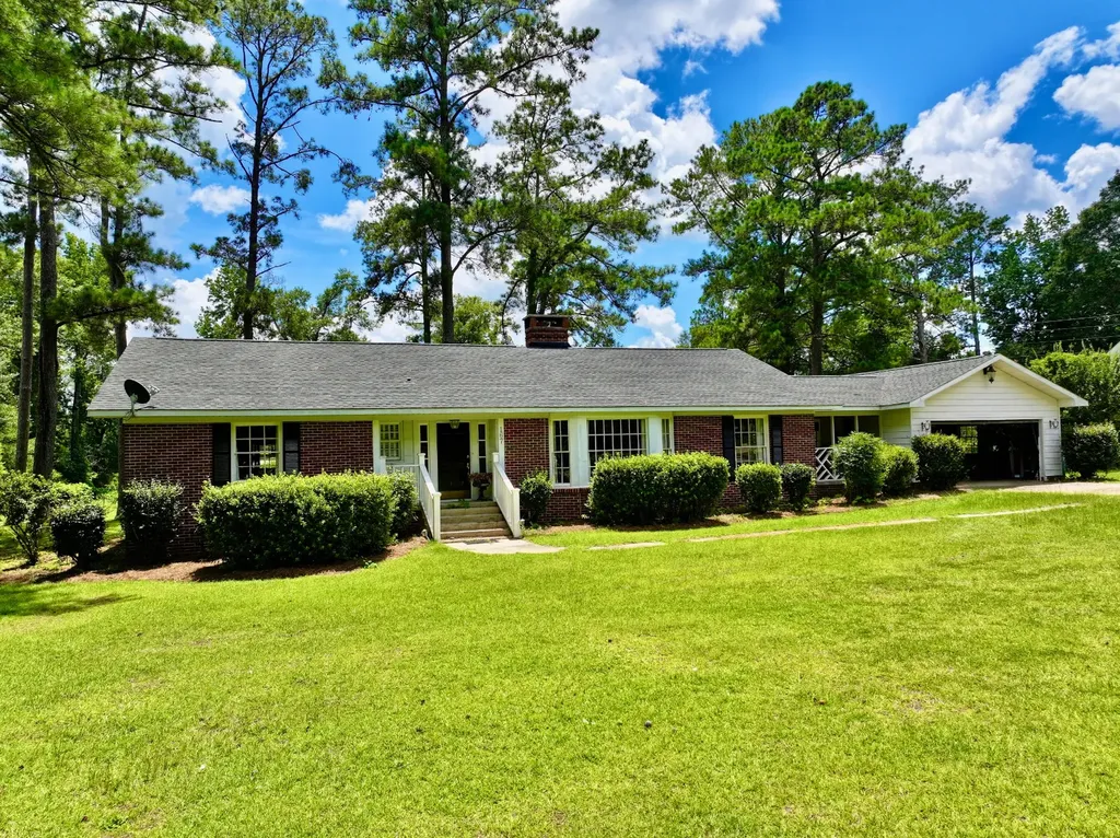 167 4th Avenue Grove Hill AL 36451