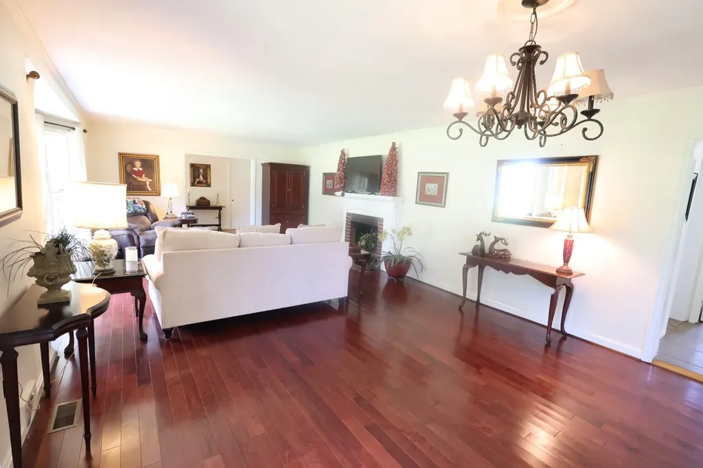 167 4th Avenue Grove Hill AL 36451