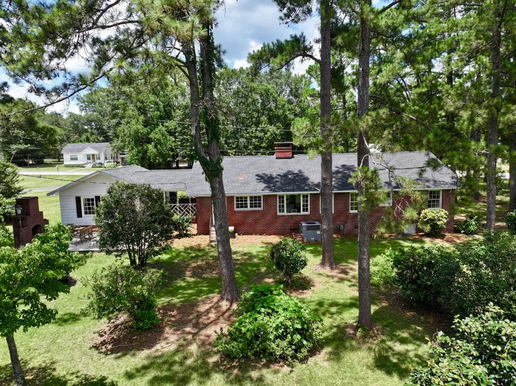 167 4th Avenue Grove Hill AL 36451