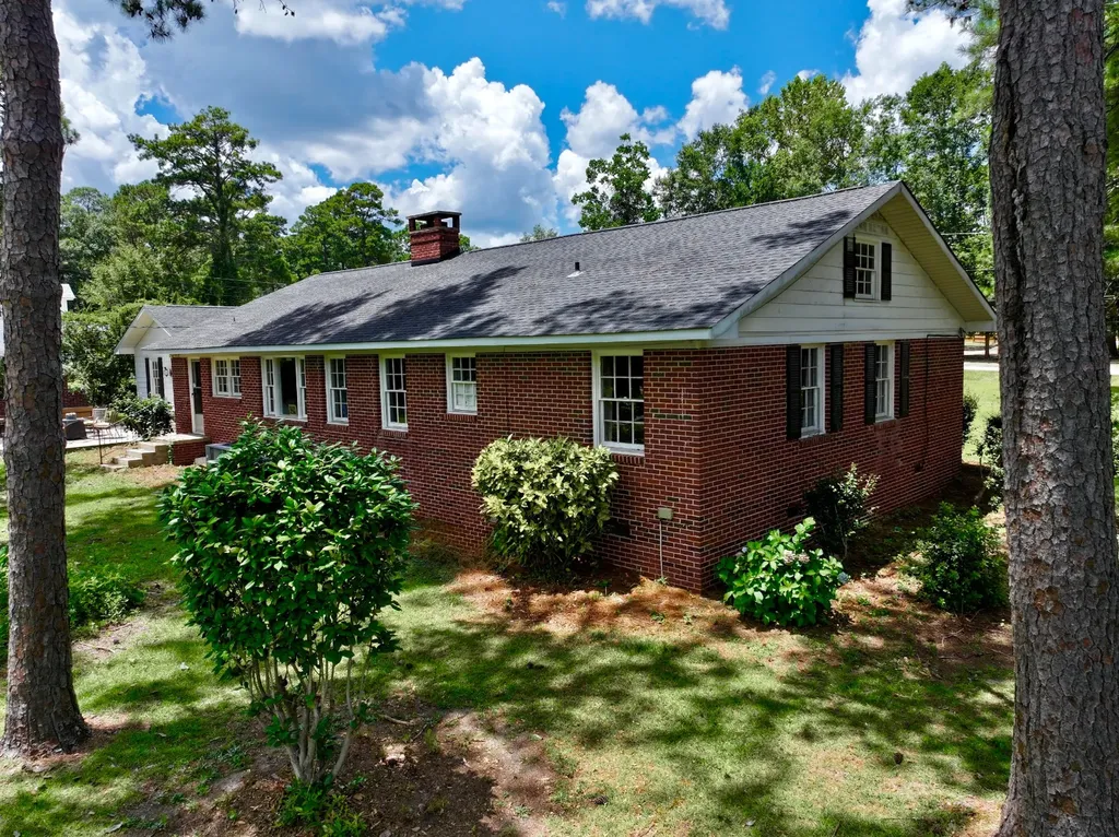 167 4th Avenue Grove Hill AL 36451