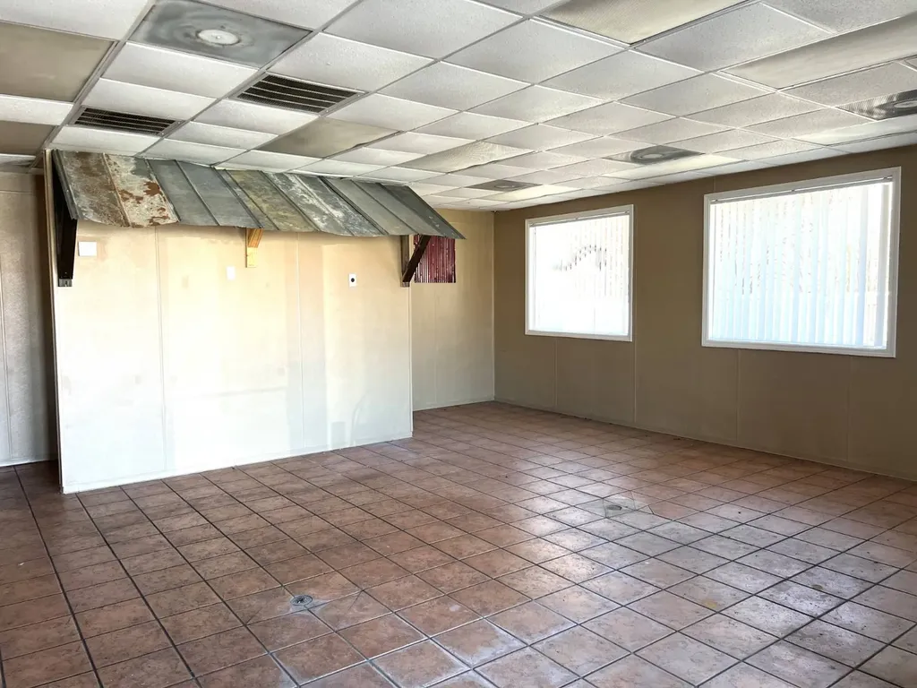 802 E Coats Avenue Linden AL 36748