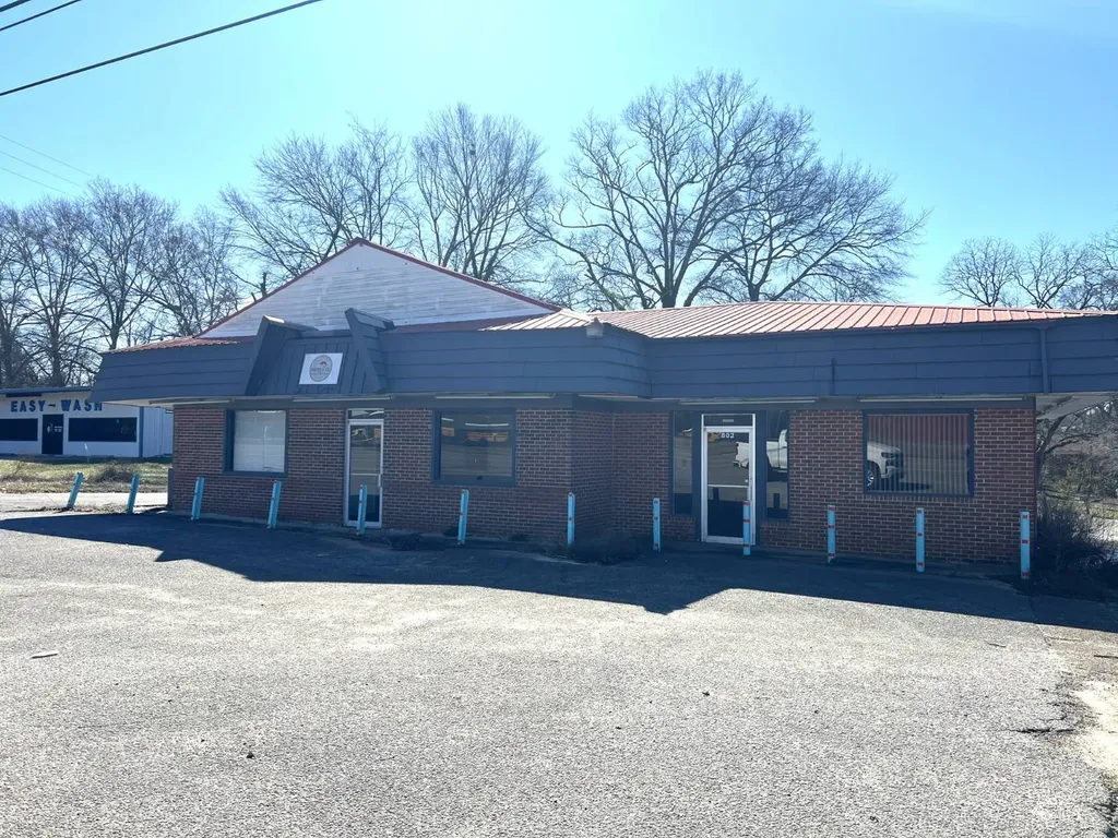 802 E Coats Avenue Linden AL 36748
