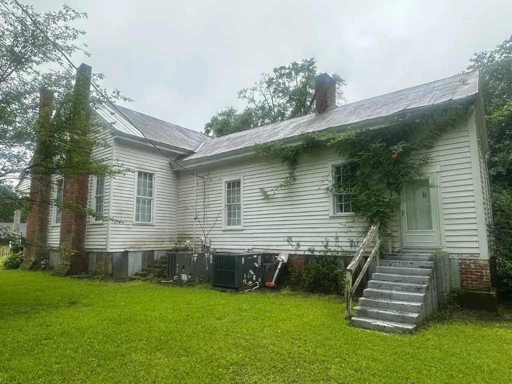 324 Centenary Street Valley Grande AL 36701