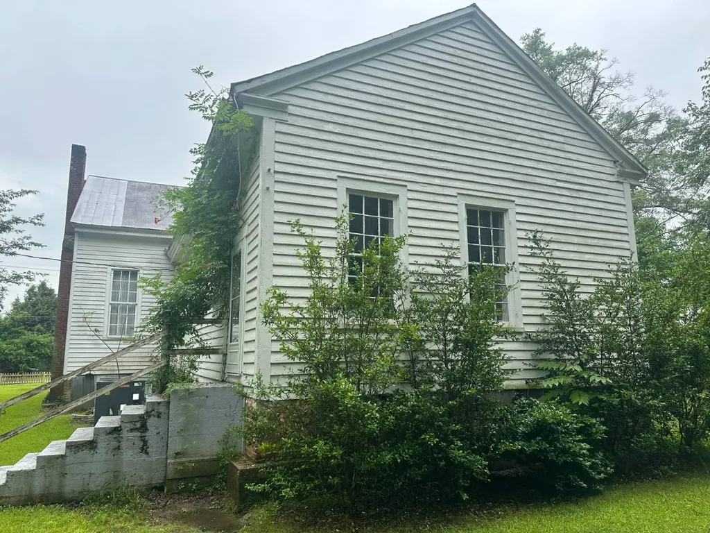 324 Centenary Street Valley Grande AL 36701