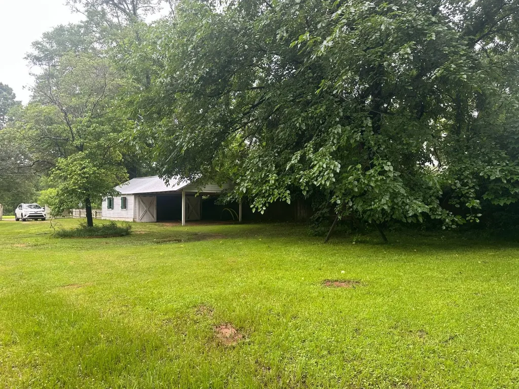 324 Centenary Street Valley Grande AL 36701