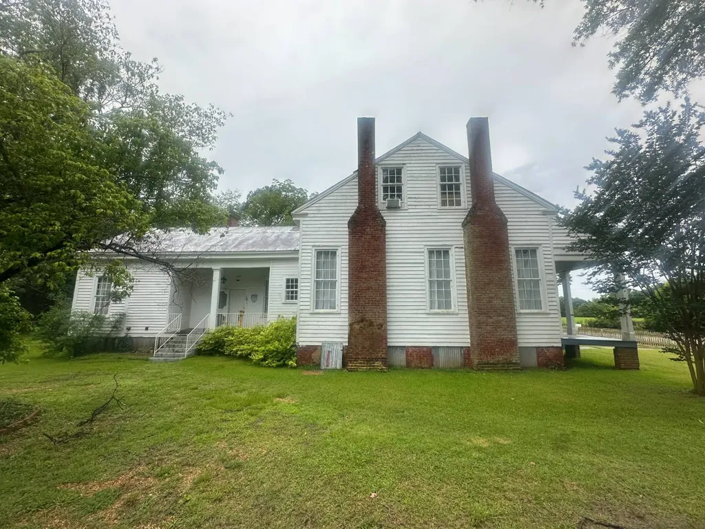 324 Centenary Street Valley Grande AL 36701