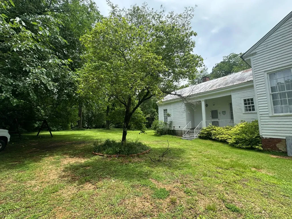 324 Centenary Street Valley Grande AL 36701