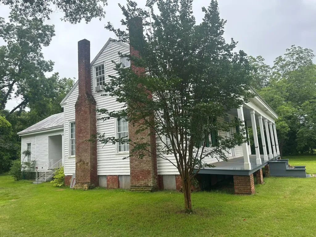 324 Centenary Street Valley Grande AL 36701