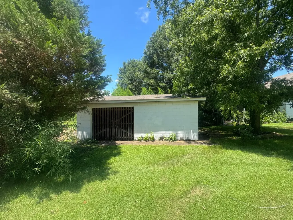 156 Lee Road 175 Salem AL 36874