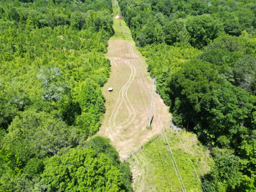 000 Private Road Berry Road Valley Grande AL 36701