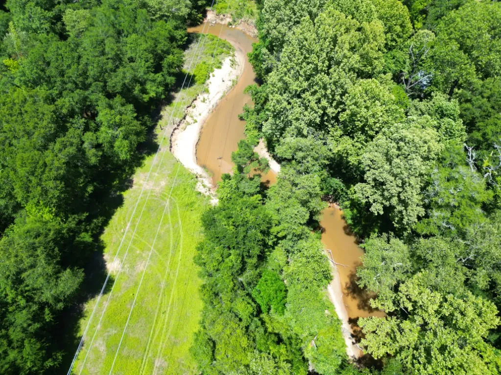 000 Private Road Berry Road Valley Grande AL 36701