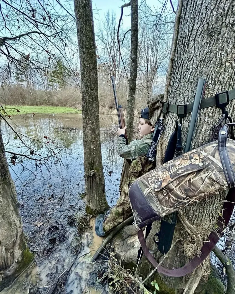 000 Private Road Berry Road Valley Grande AL 36701