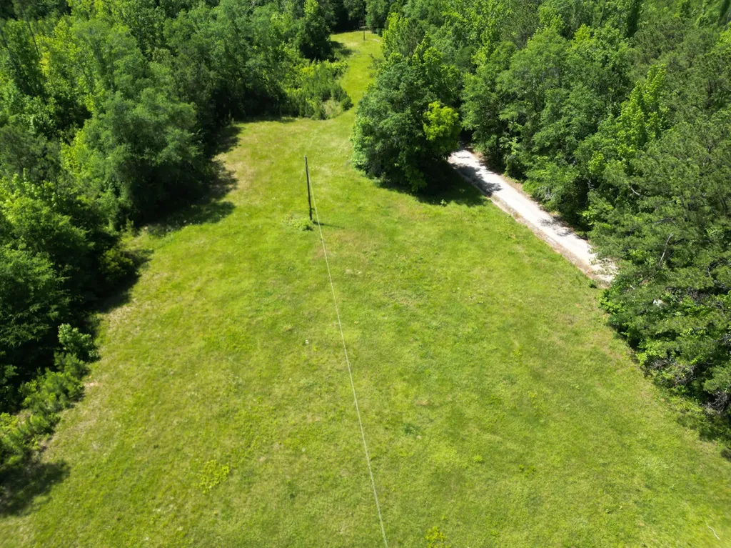 00 Berry Road Valley Grande AL 36701