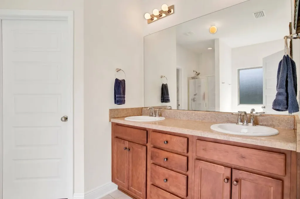 1468 Surrey Loop Foley AL 36535