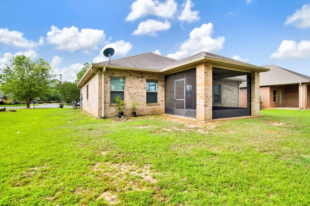 1468 Surrey Loop Foley AL 36535