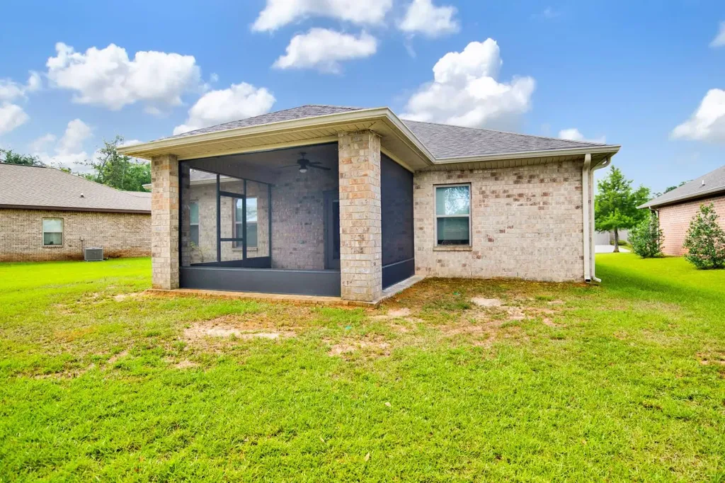 1468 Surrey Loop Foley AL 36535