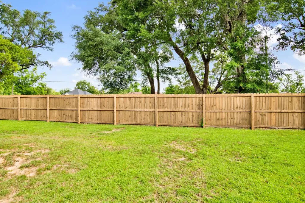 1468 Surrey Loop Foley AL 36535