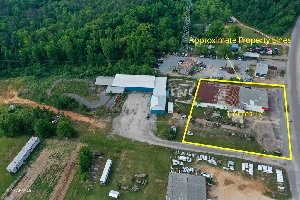 160 N. Jackson Street Grove Hill AL 36451