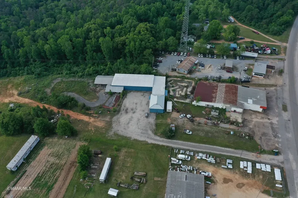 160 N. Jackson Street Grove Hill AL 36451