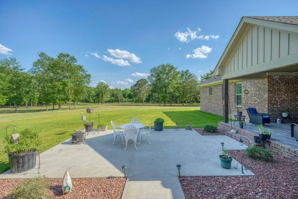 6103 County Road 37 South Hope Hull AL 36043