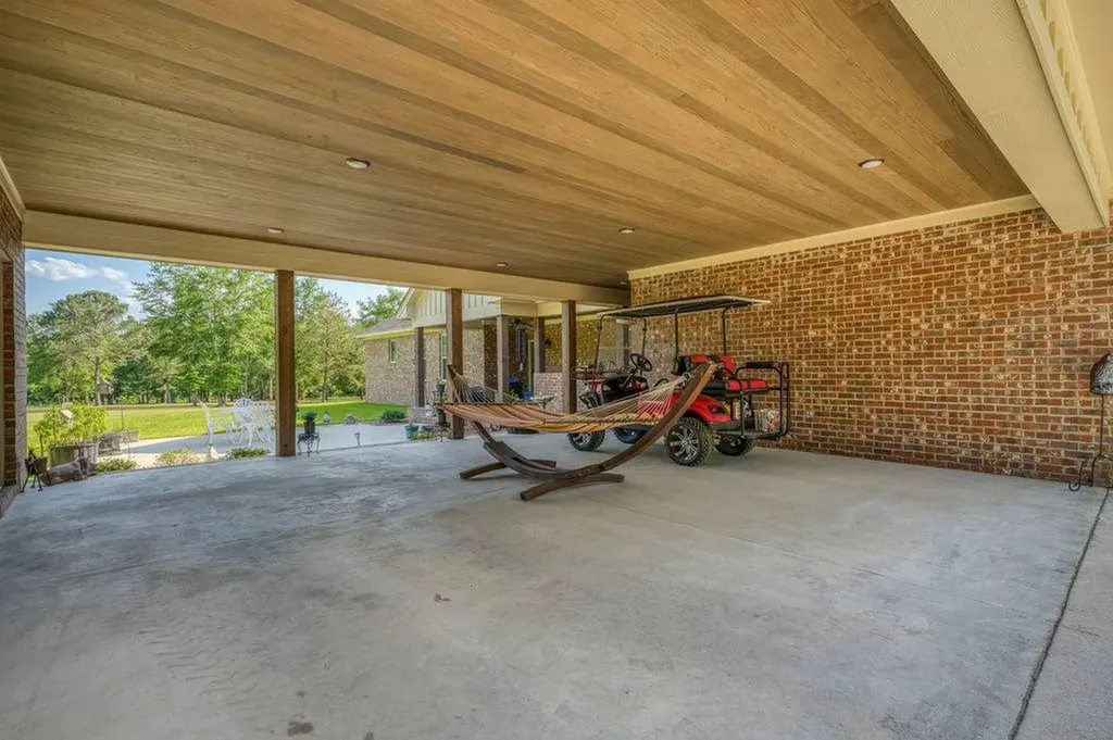 6103 County Road 37 South Hope Hull AL 36043