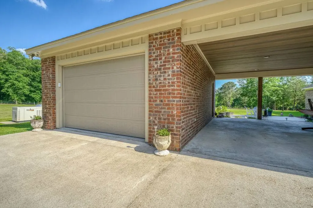 6103 County Road 37 South Hope Hull AL 36043