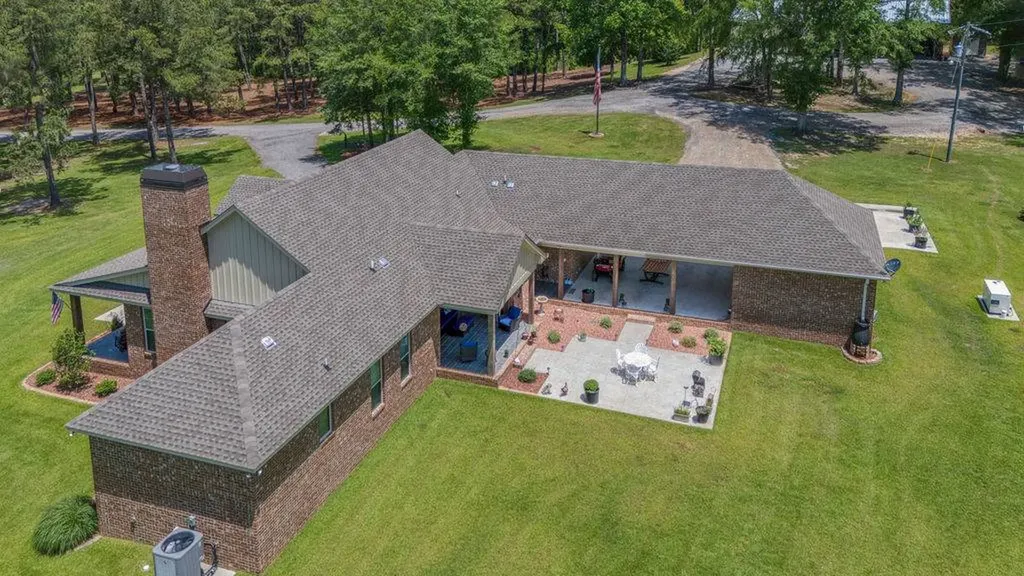 6103 County Road 37 South Hope Hull AL 36043