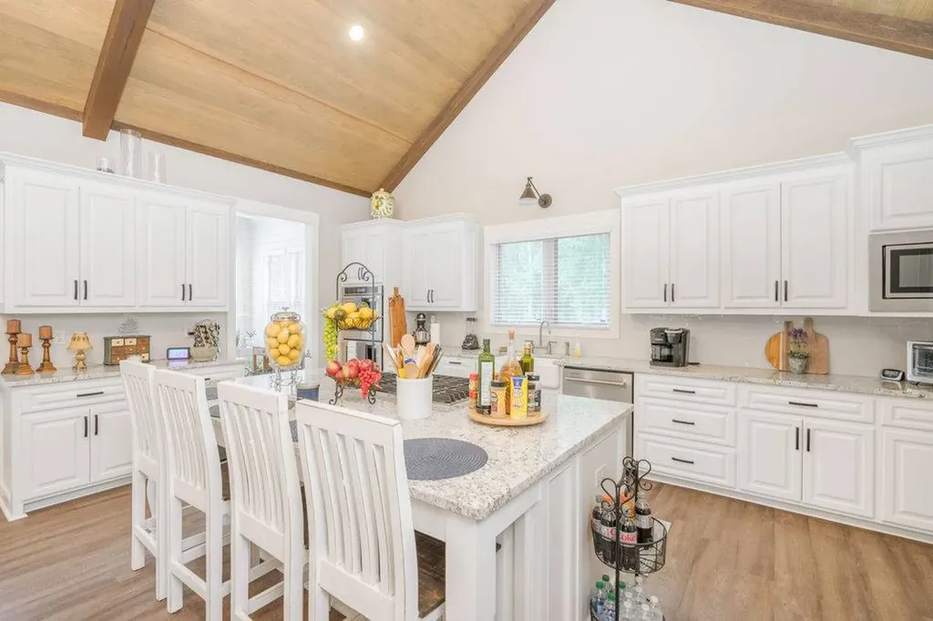 6103 County Road 37 South Hope Hull AL 36043