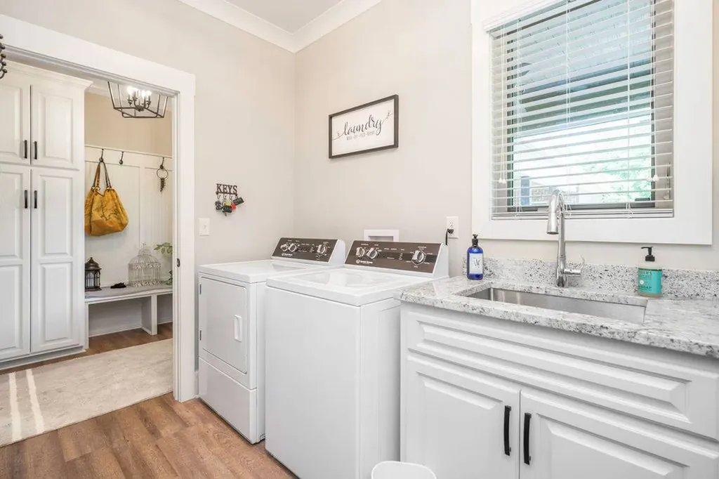 6103 County Road 37 South Hope Hull AL 36043