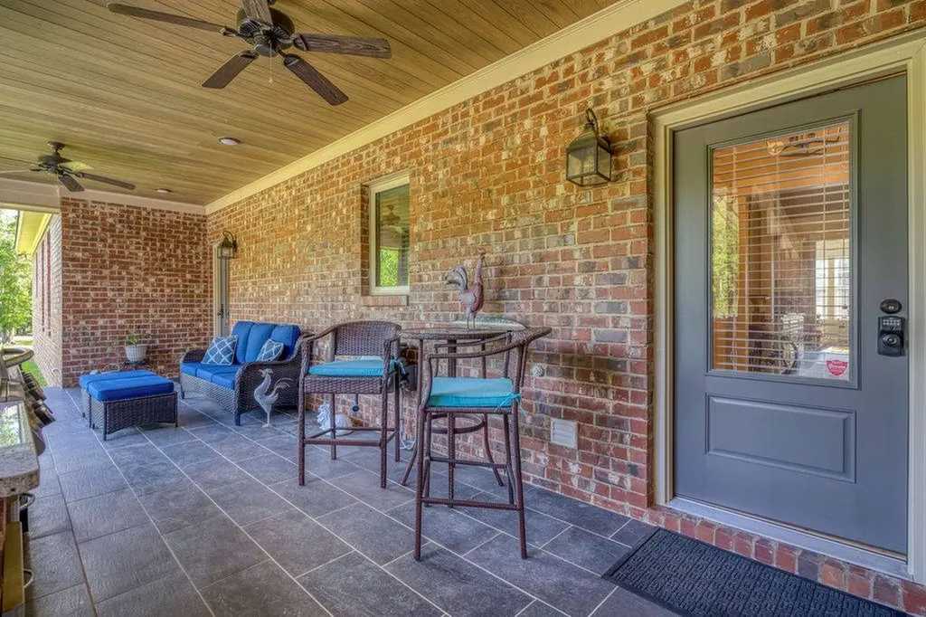 6103 County Road 37 South Hope Hull AL 36043