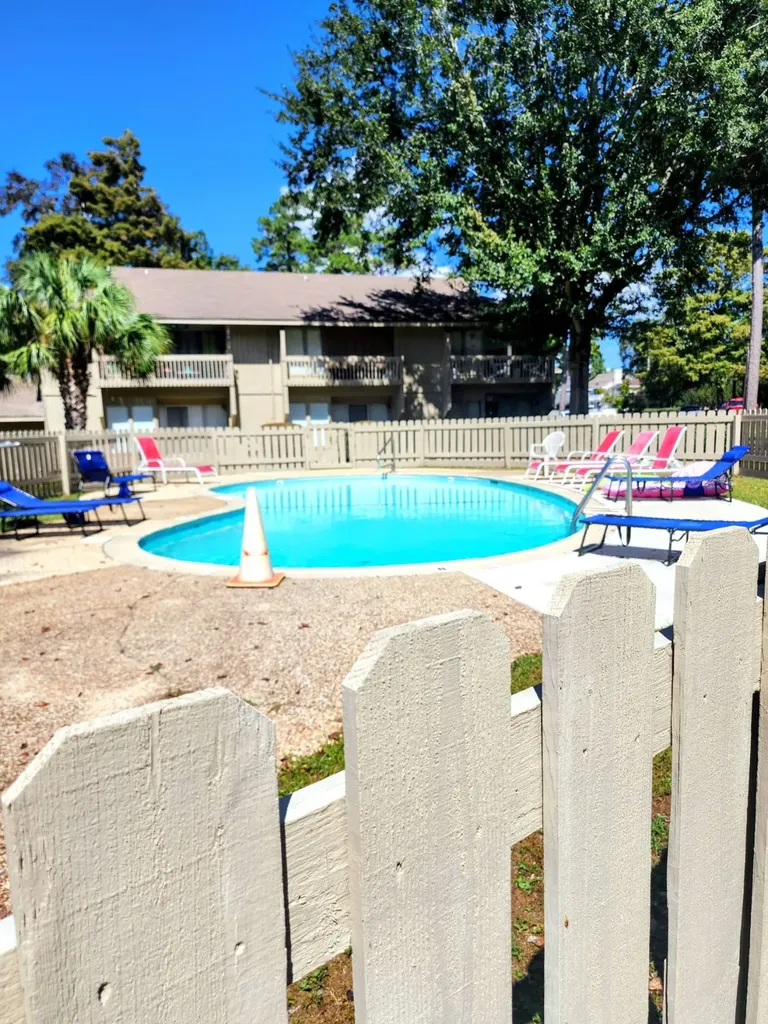 1080 Sea Cliff Drive N. Daphne AL 36526