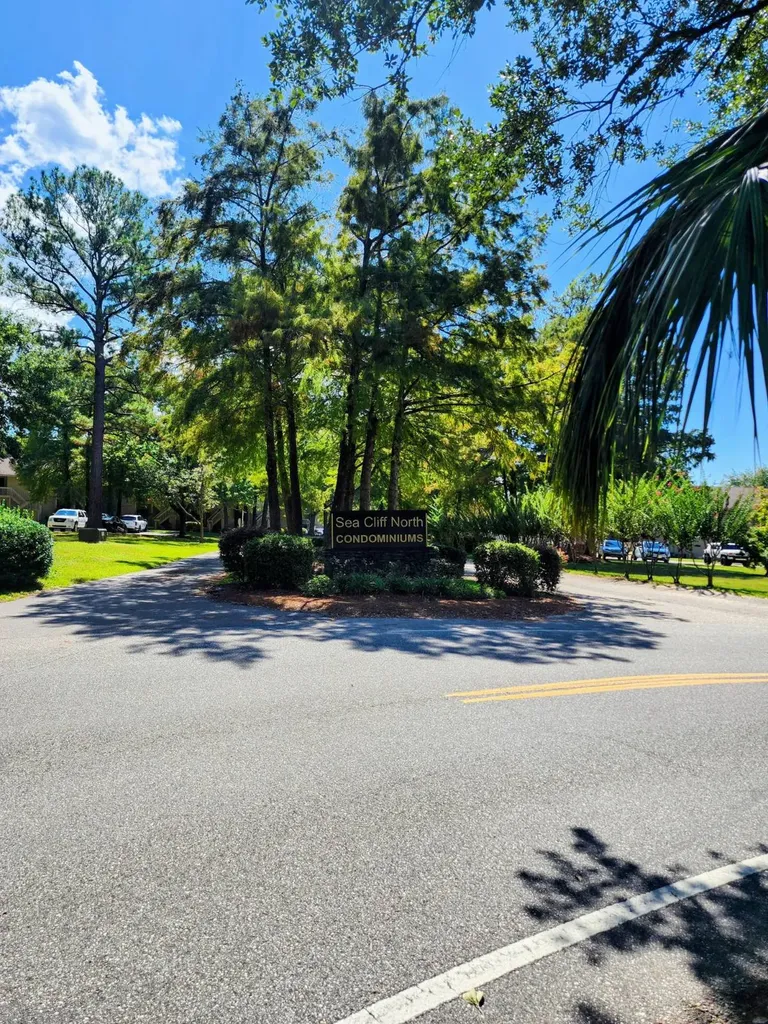 1080 Sea Cliff Drive N. Daphne AL 36526