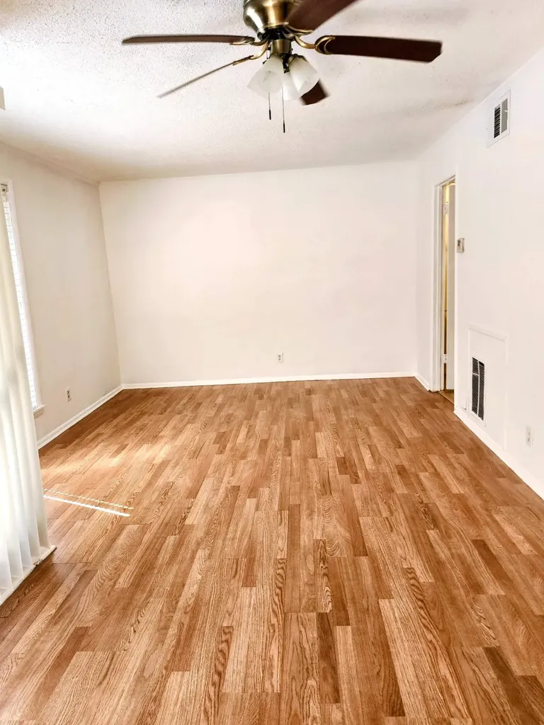 1080 Sea Cliff Drive N. Daphne AL 36526