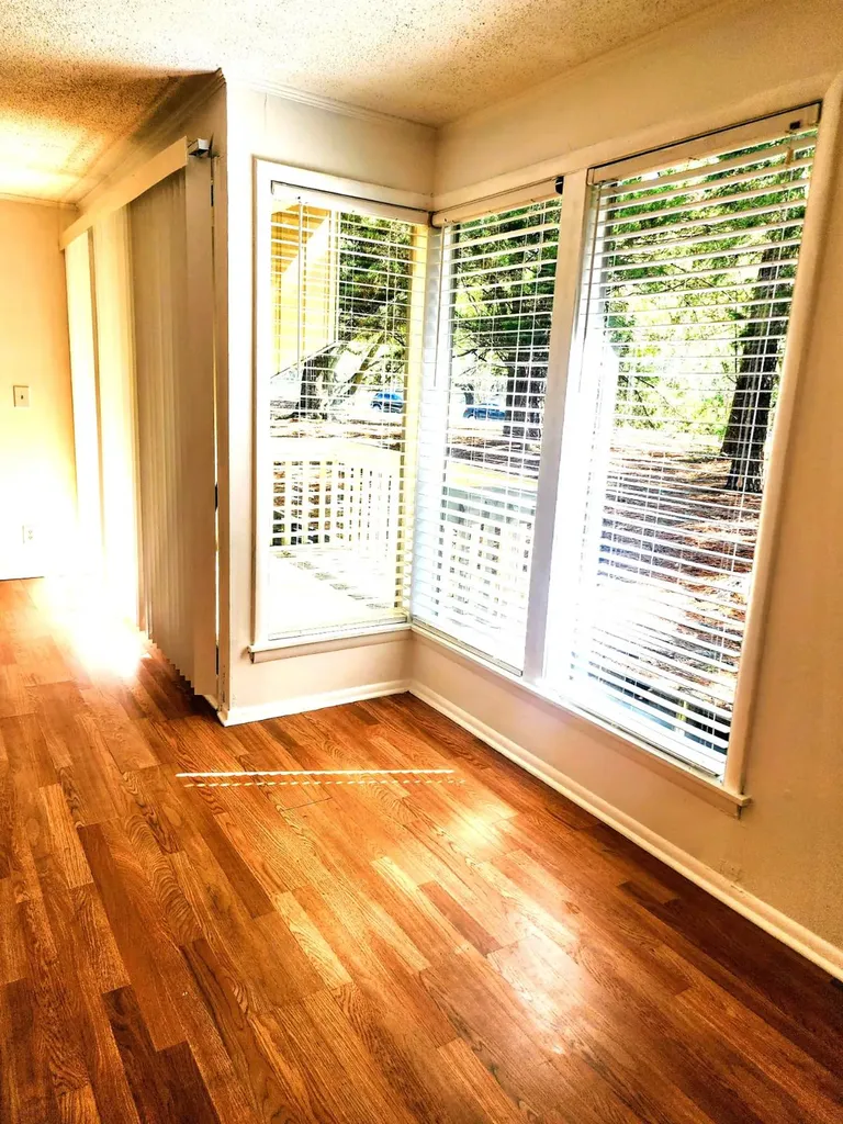 1080 Sea Cliff Drive N. Daphne AL 36526