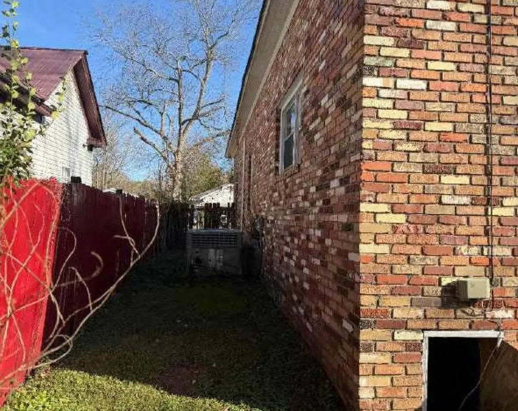 2210 Walnut Avenue Anniston AL 36201