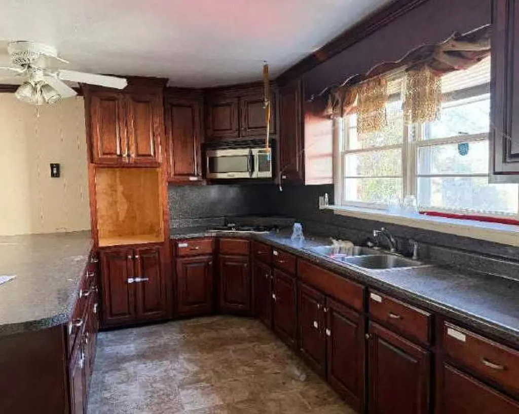 2210 Walnut Avenue Anniston AL 36201