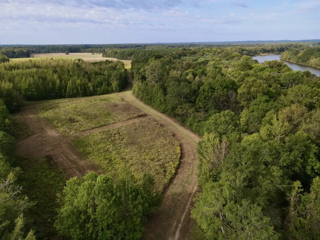 0 Upper Hull Road Moundville AL 35474