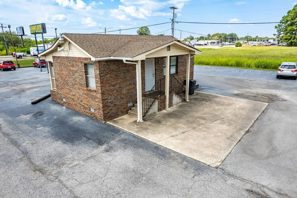 3420 Highway 31 S Decatur AL 35603