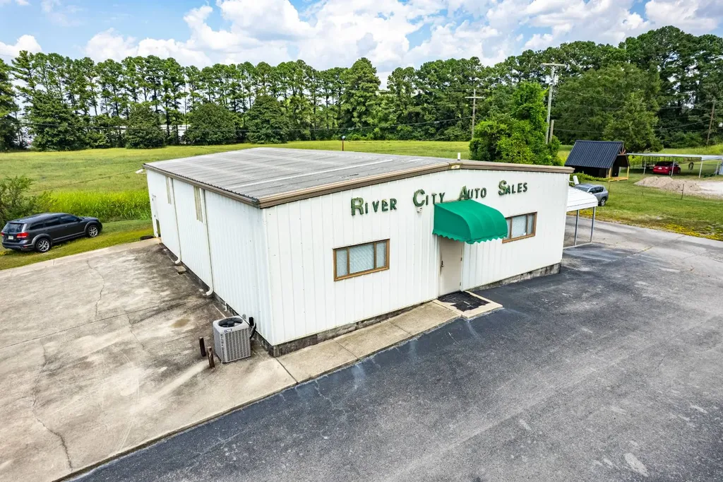 3420 Highway 31 S Decatur AL 35603