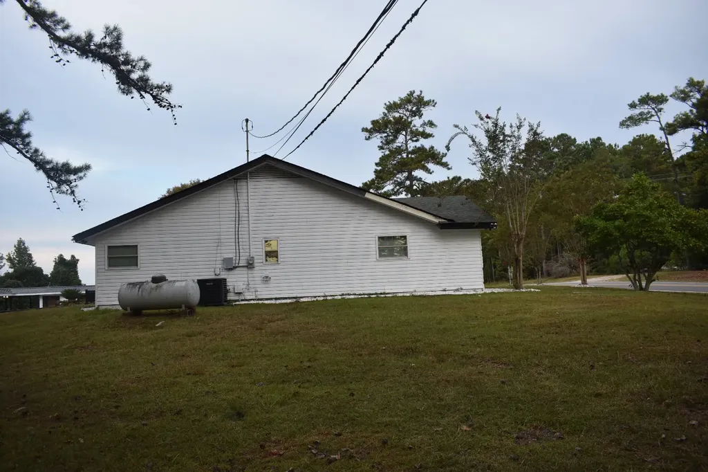 7010 Highway 50 Dadeville AL 36853