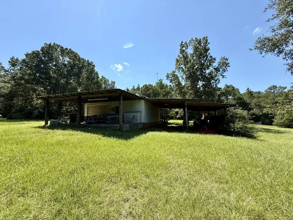 27505 Glass Road Robertsdale AL 36567