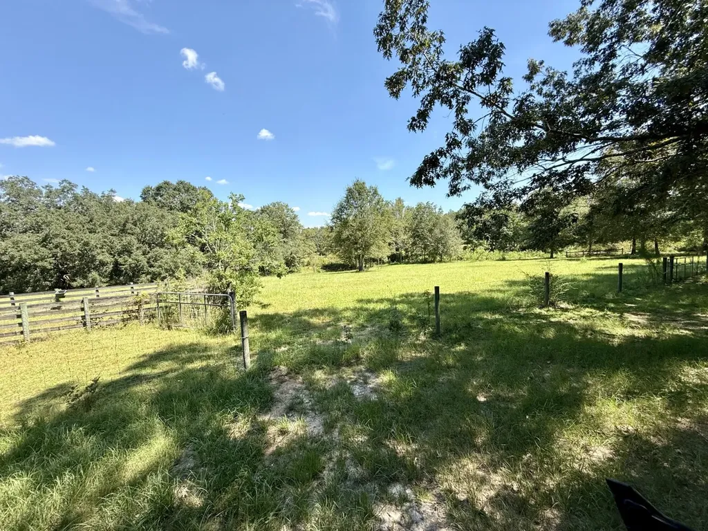 27505 Glass Road Robertsdale AL 36567