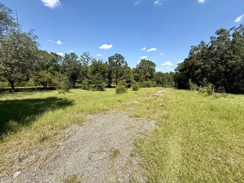 27505 Glass Road Robertsdale AL 36567