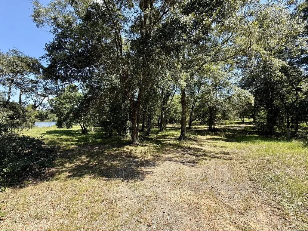 27505 Glass Road Robertsdale AL 36567