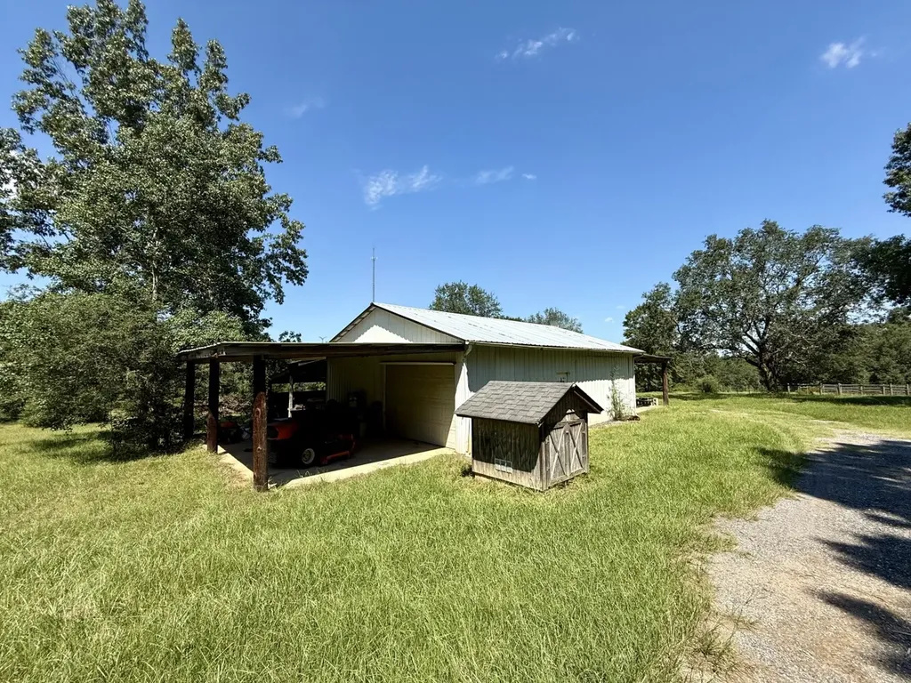 27505 Glass Road Robertsdale AL 36567