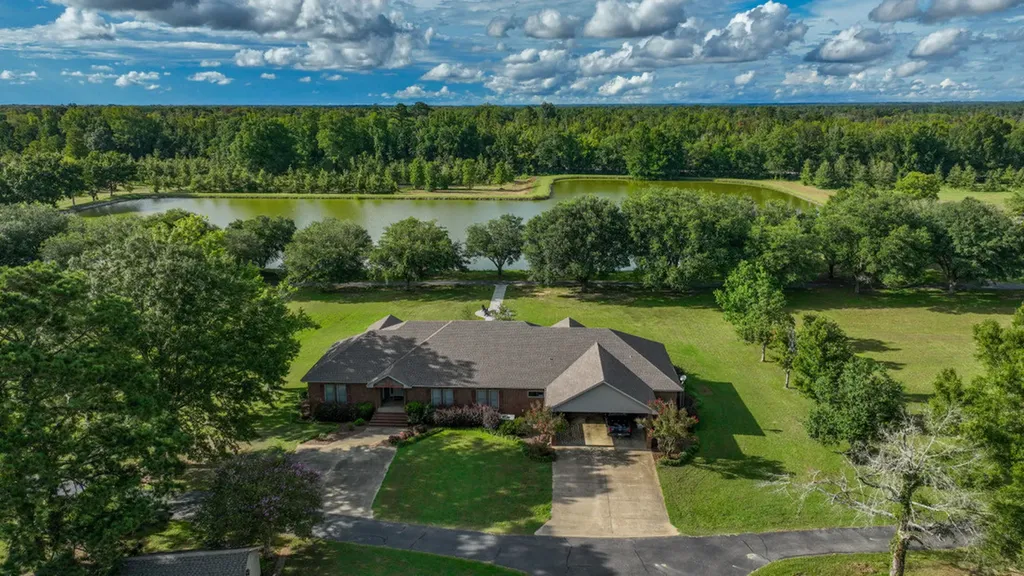 655 Lake Lanier Road Marion Junction AL 36759