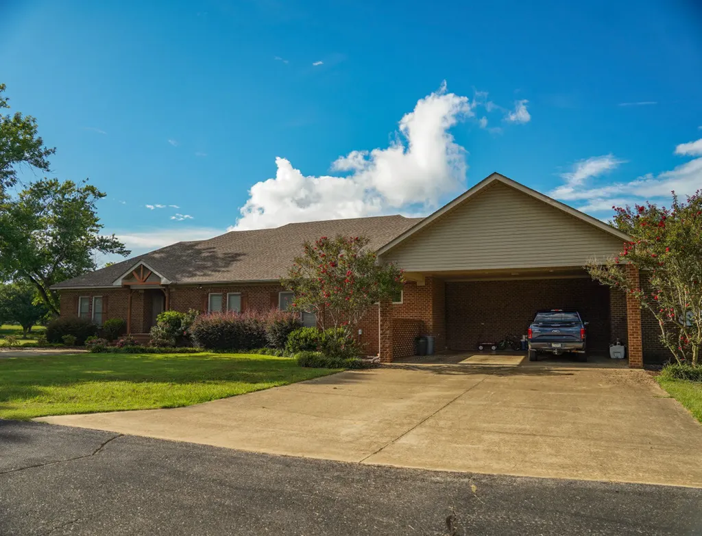 655 Lake Lanier Road Marion Junction AL 36759
